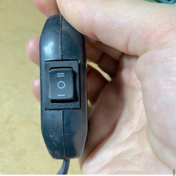 Deco Breeze Blue Yellow  Metal Fish Fan - Picture 12 of 15